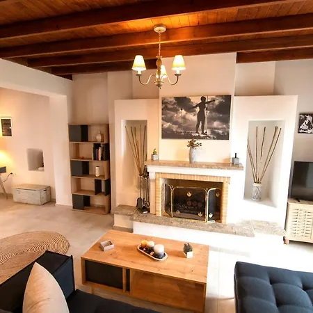 Dimis Asomatos Homes Holiday home